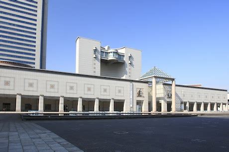 横浜 美術館 おすすめ そして、なぜかそこにいる猫の話